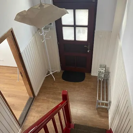 بيت للعطل Living One 3 فارل