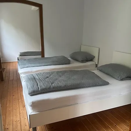 Living One 3 بيت للعطل فارل